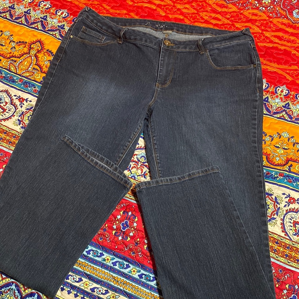 Natural Reflections (Bass Pro) size 16 Average, stretchy